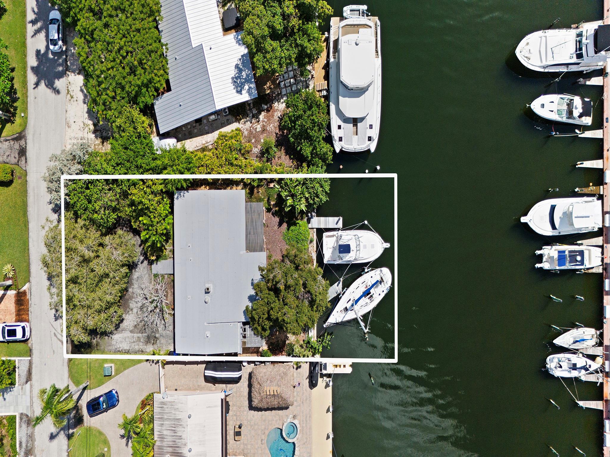 LAUDERDALE HARBORS SECTIO - Residential