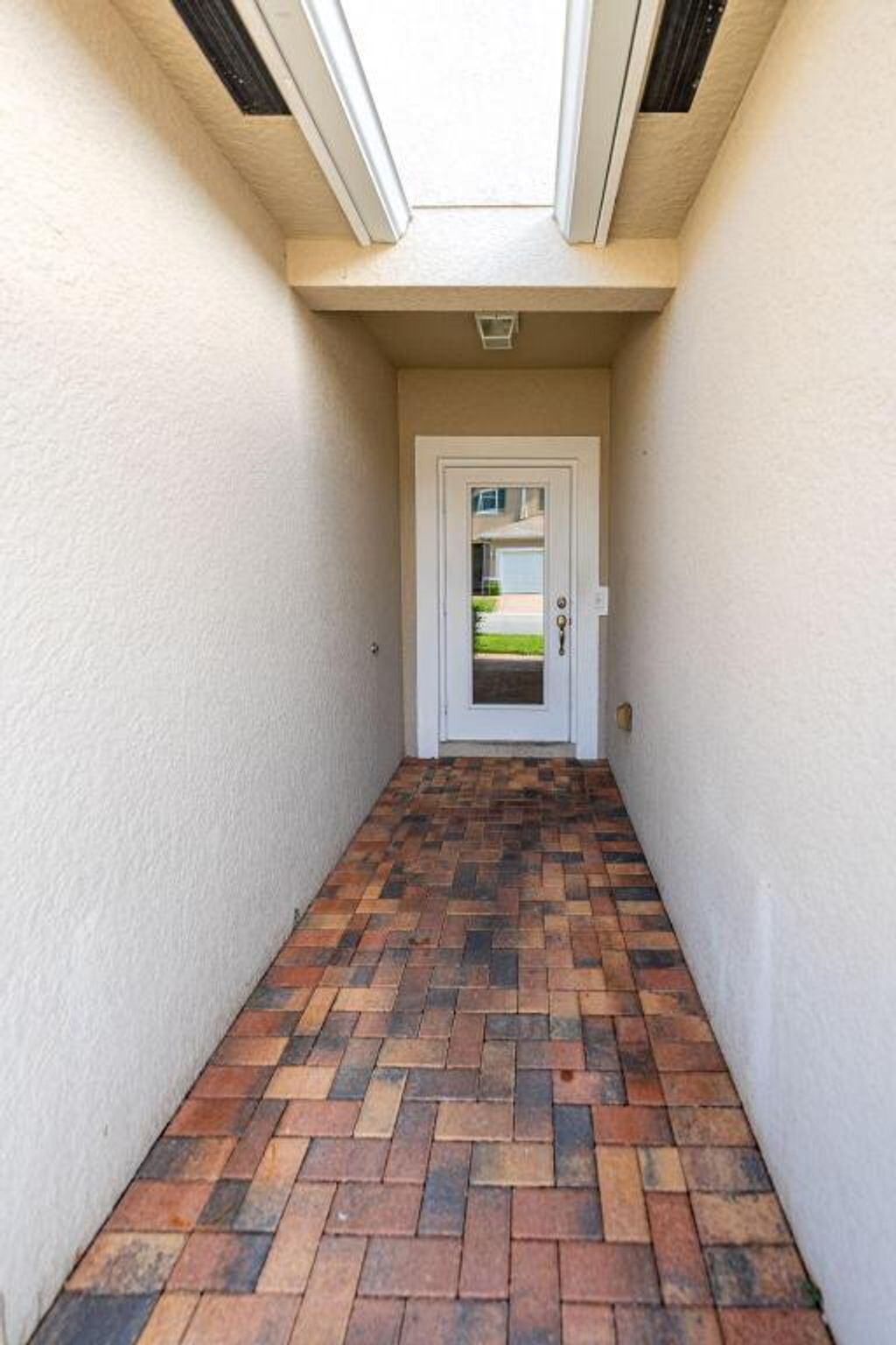 Photo of 956 NE Trailside Run, Port Saint Lucie, FL 34983 (MLS # R11137713)