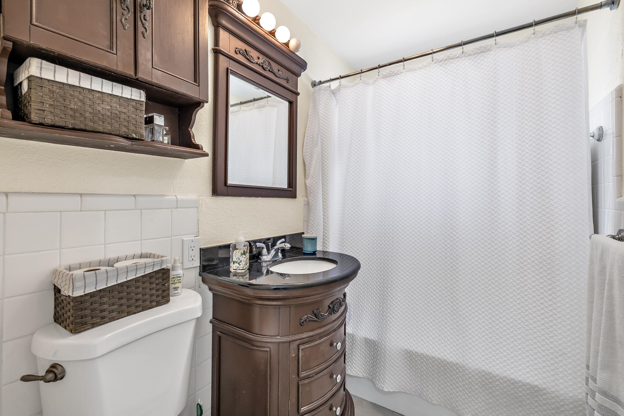 CORAL KEY VILLAS 3RD SEC - Residential