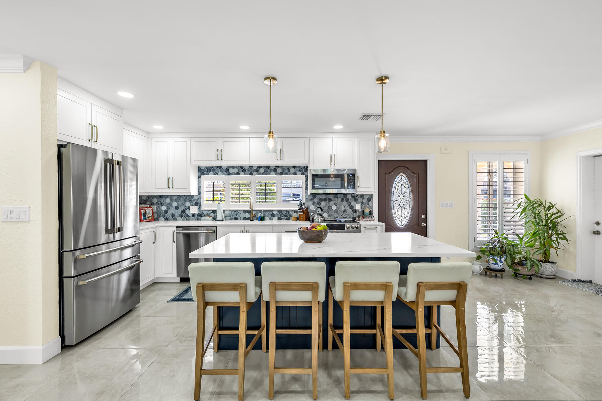 CORAL KEY VILLAS 3RD SEC - Residential