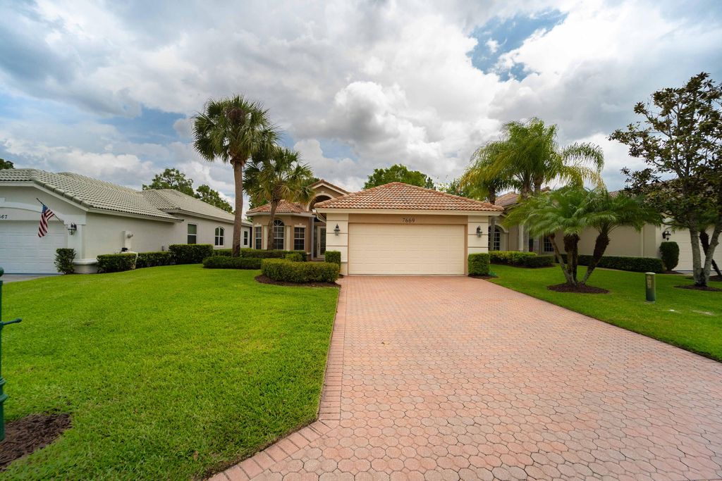 Photo of 7669 Greenbrier Circle, Port Saint Lucie, FL 34986 (MLS # R10787109)