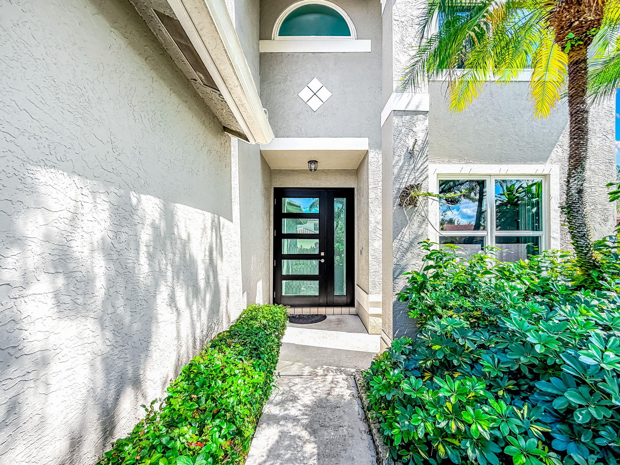 Properties | Stephanie Kaufman 18980 CONCERTO Drive