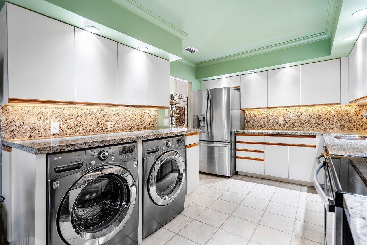 EASTGATE II AT HUNTERS RUN CONDO - Residential