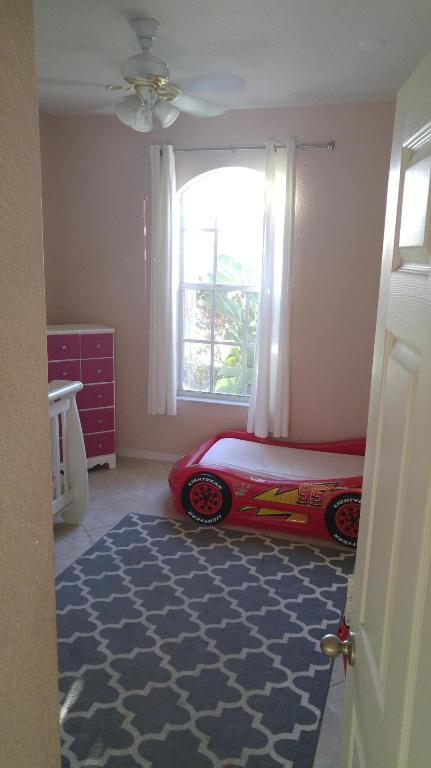 SAWGRASS LAKES PHASE 2 - Residential