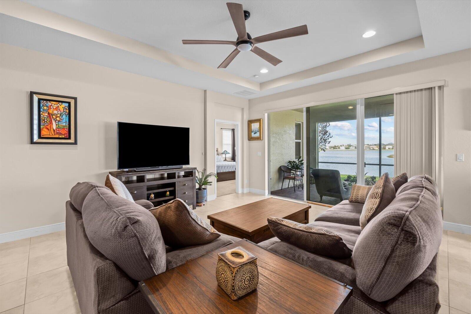 VIZCAYA FALLS - Residential