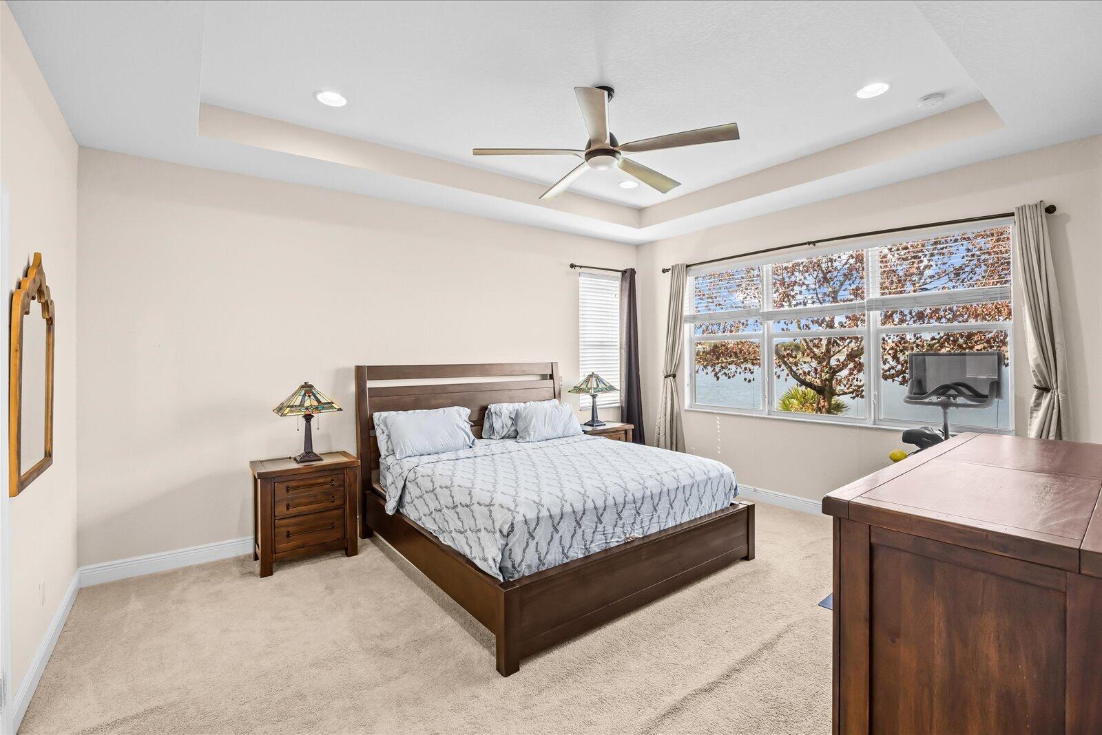 VIZCAYA FALLS - Residential