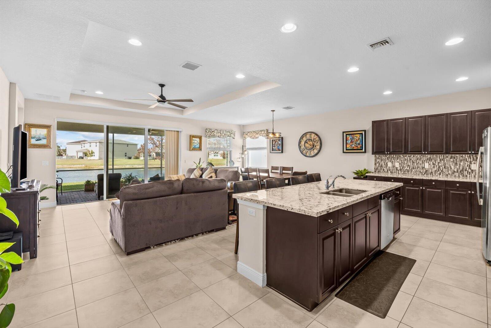 VIZCAYA FALLS - Residential