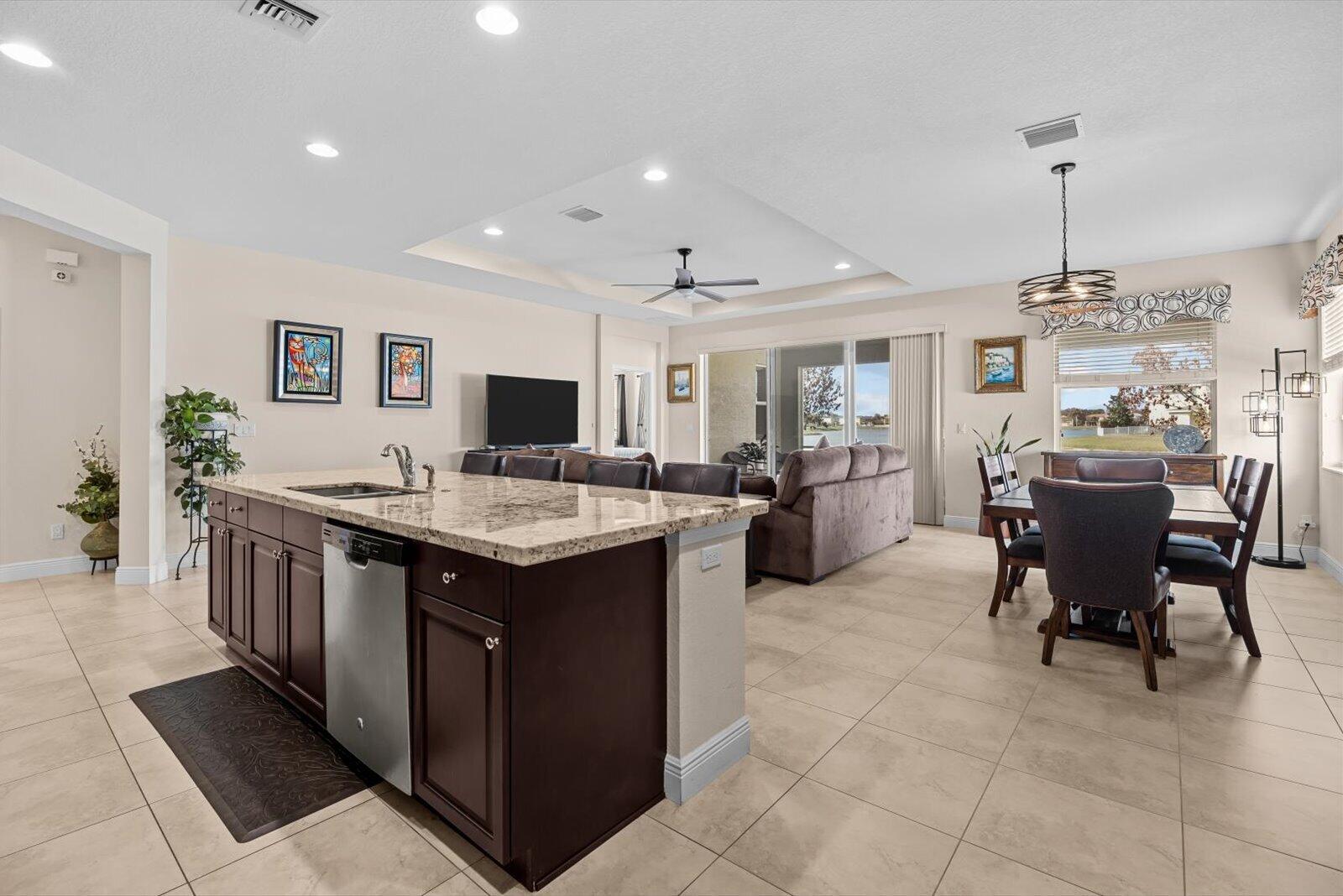 VIZCAYA FALLS - Residential