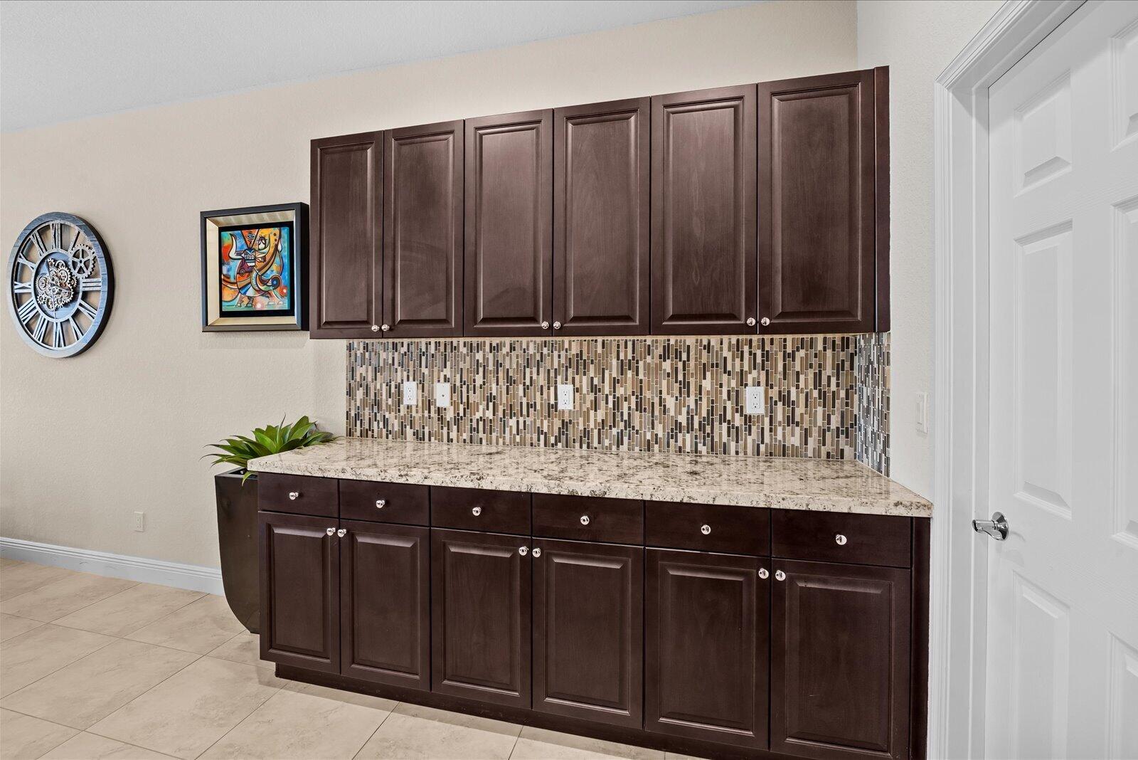 VIZCAYA FALLS - Residential