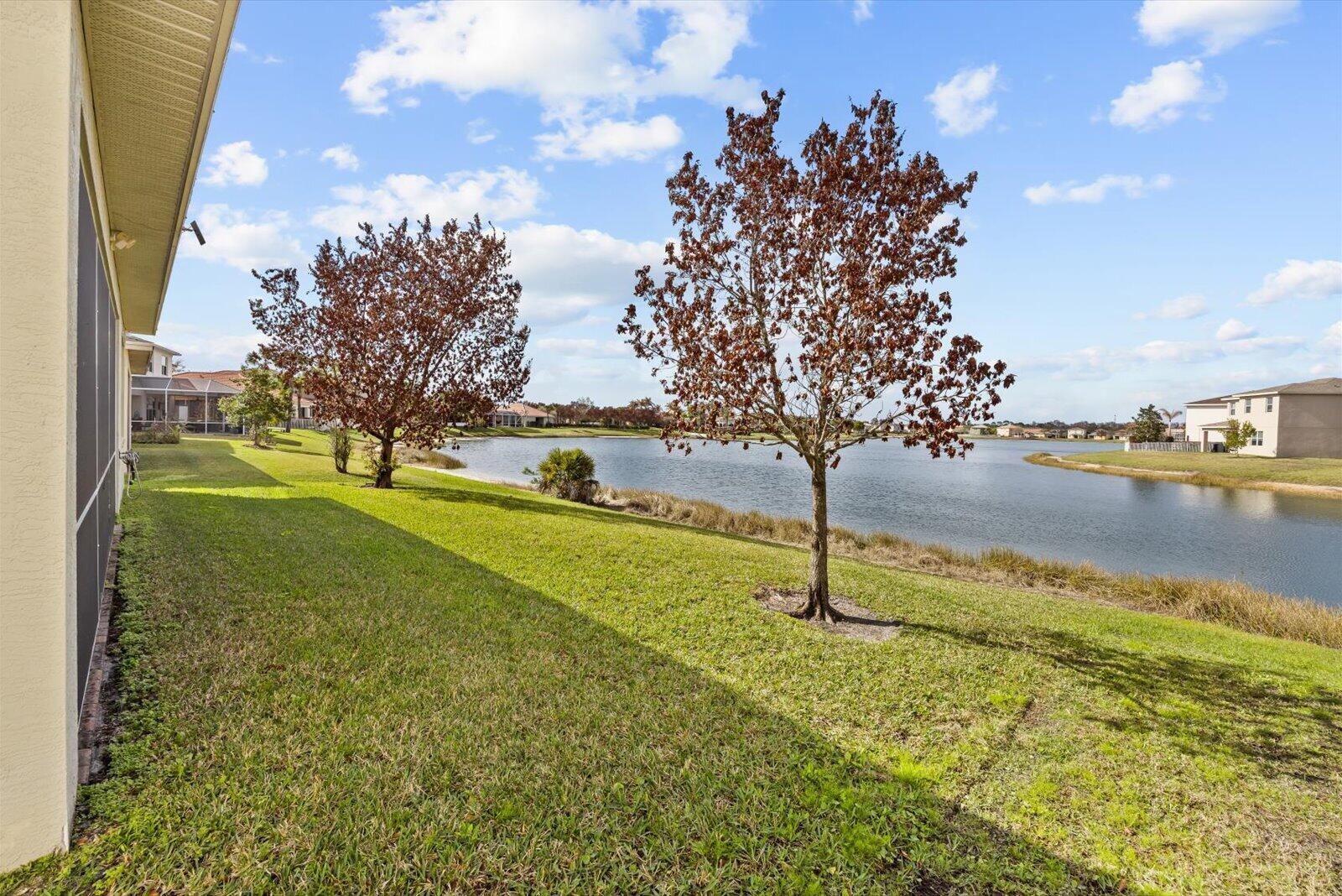 VIZCAYA FALLS - Residential