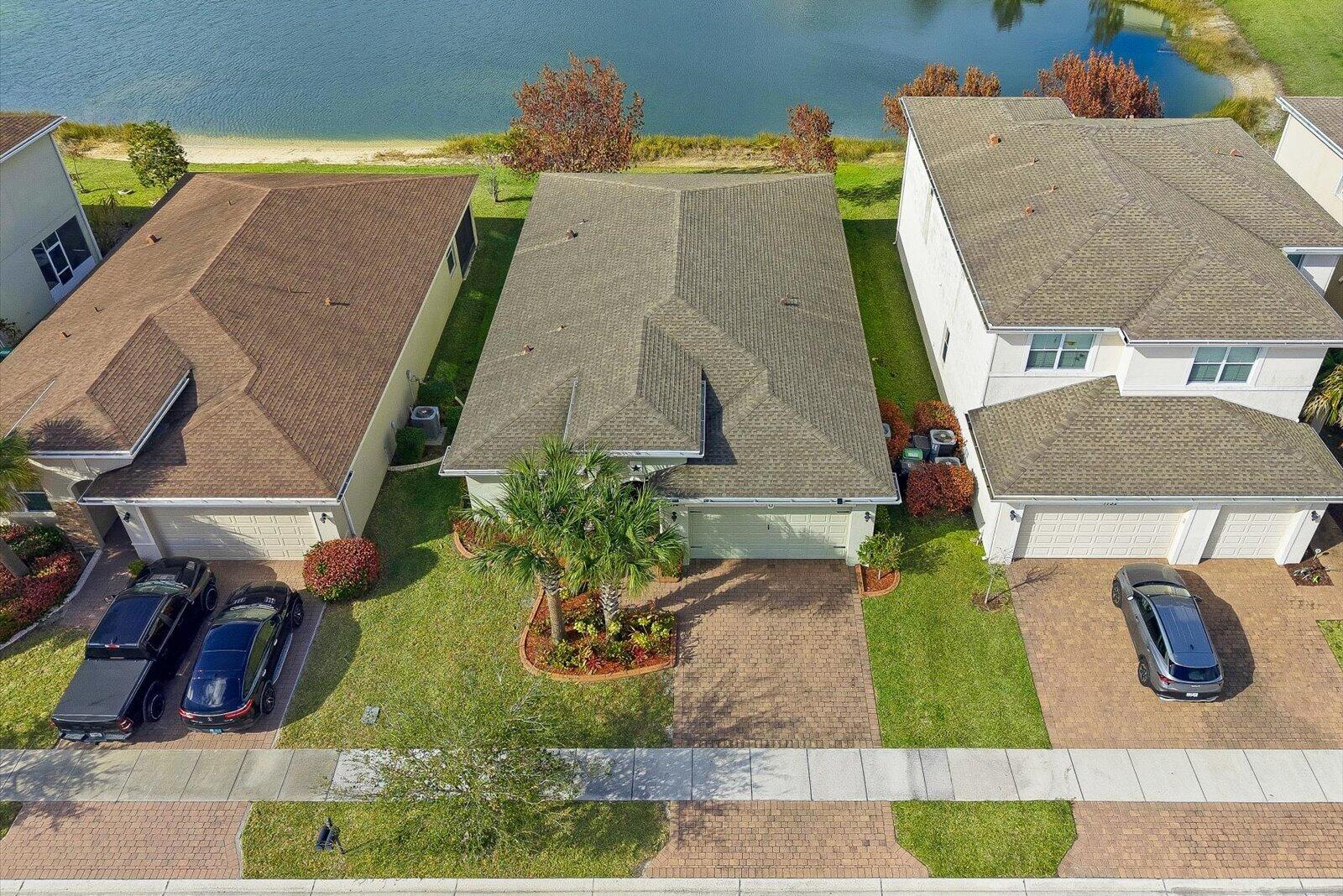 VIZCAYA FALLS - Residential