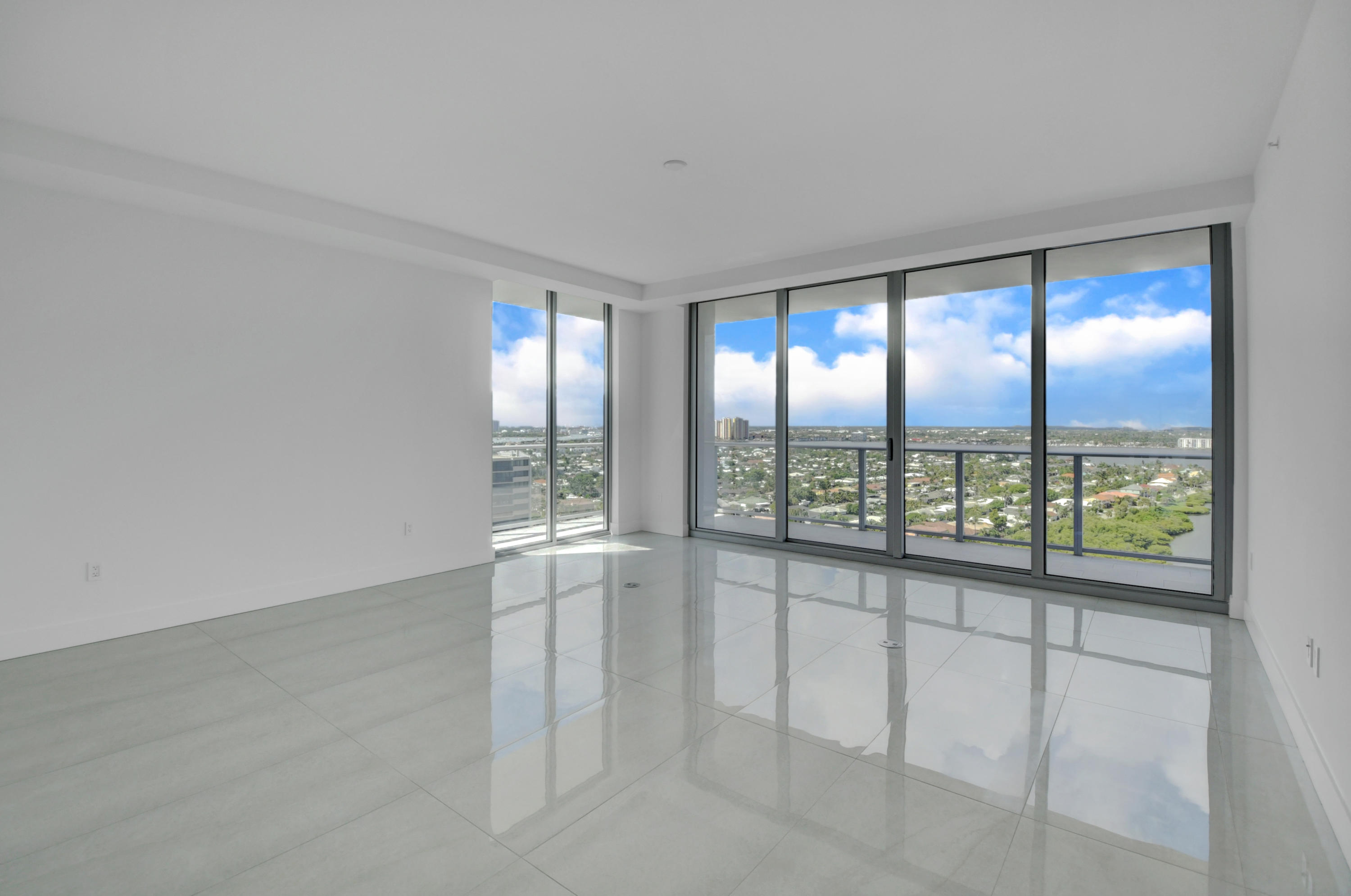 5000 NORTH OCEAN - Residential