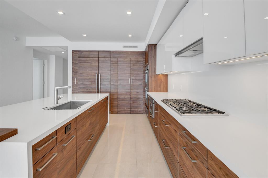 5000 NORTH OCEAN - Residential