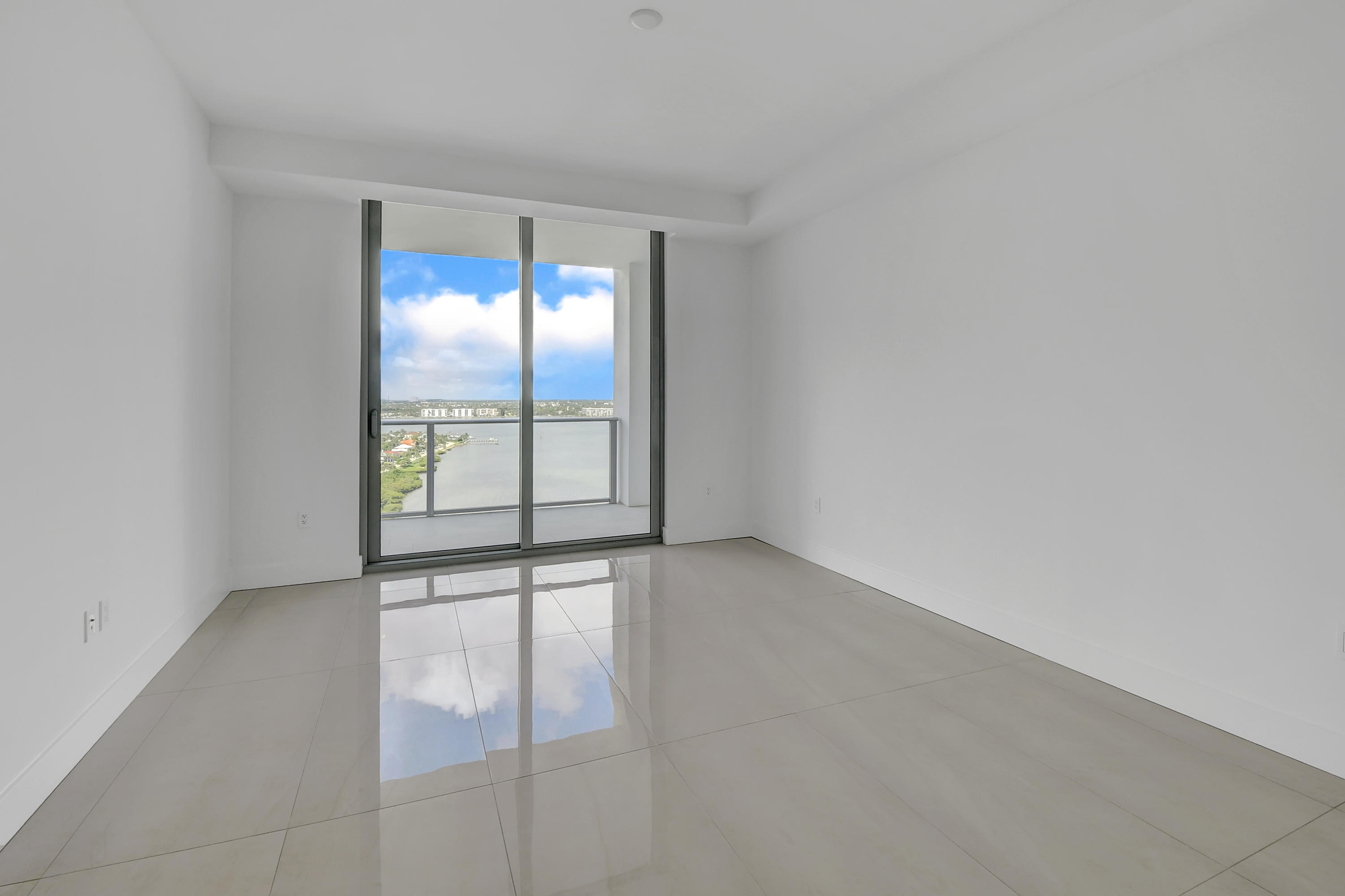 5000 NORTH OCEAN - Residential