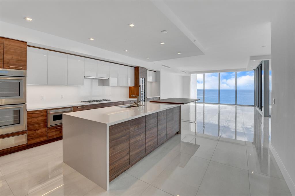 5000 NORTH OCEAN - Residential