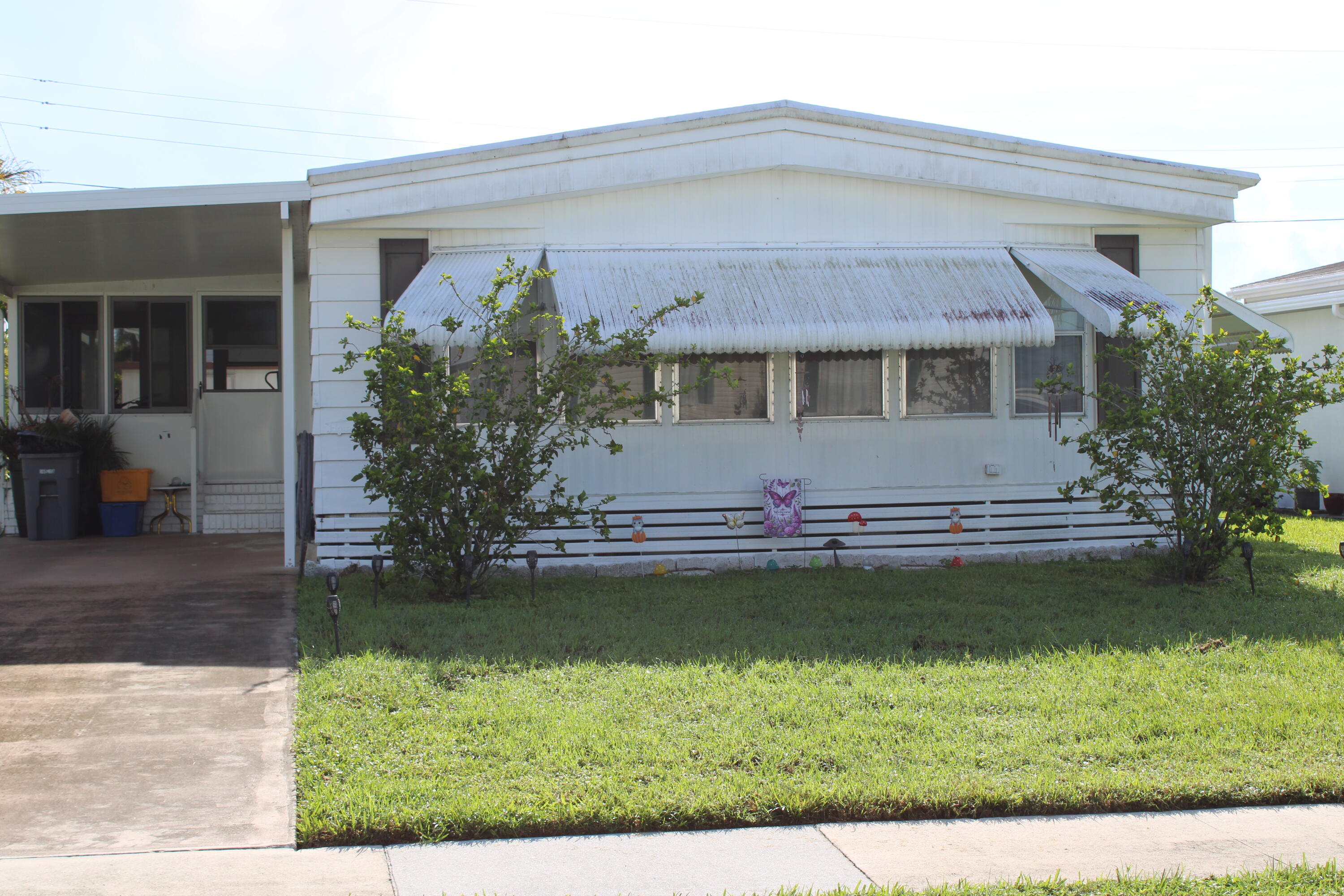 4034 SANDPINE Circle