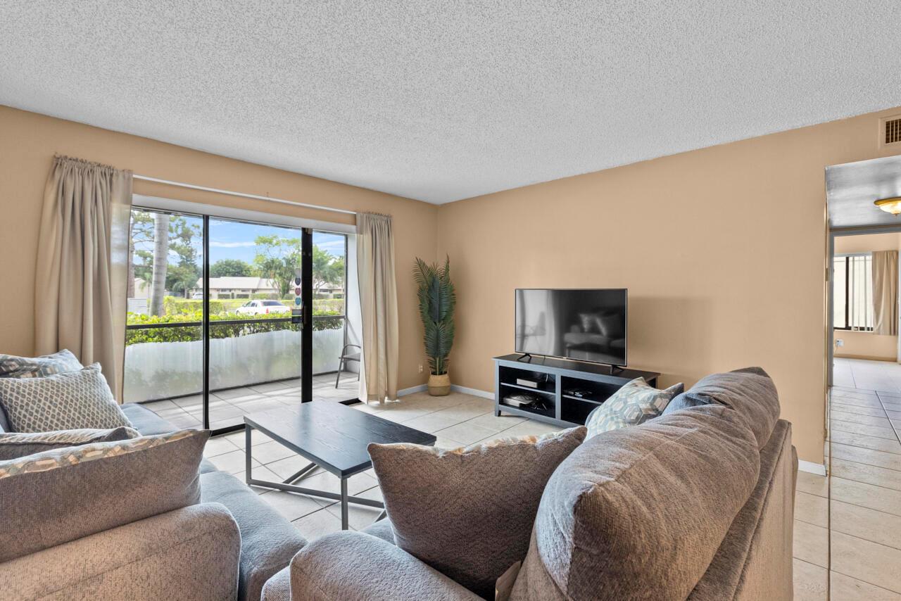 1015 Green Pine Boulevard A1