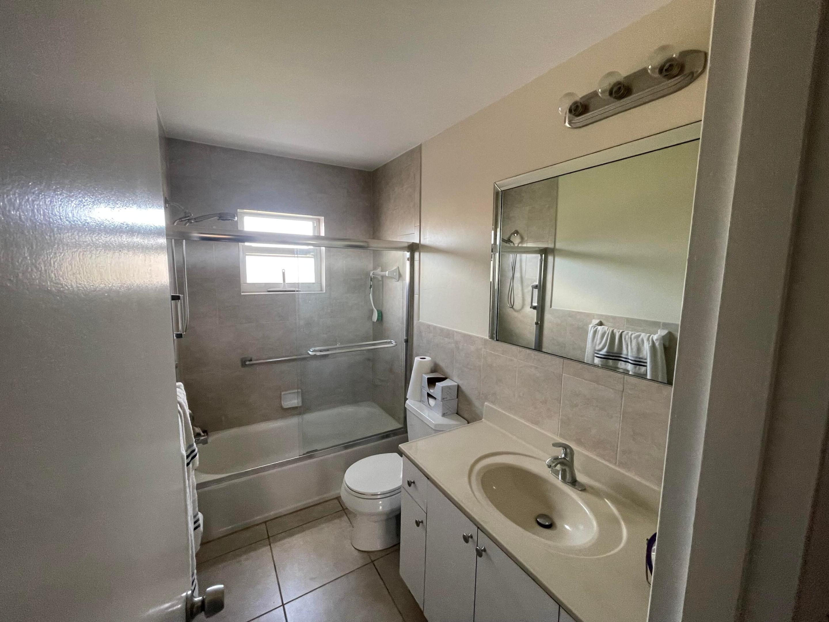 BEVERLY HILLS COND - Residential