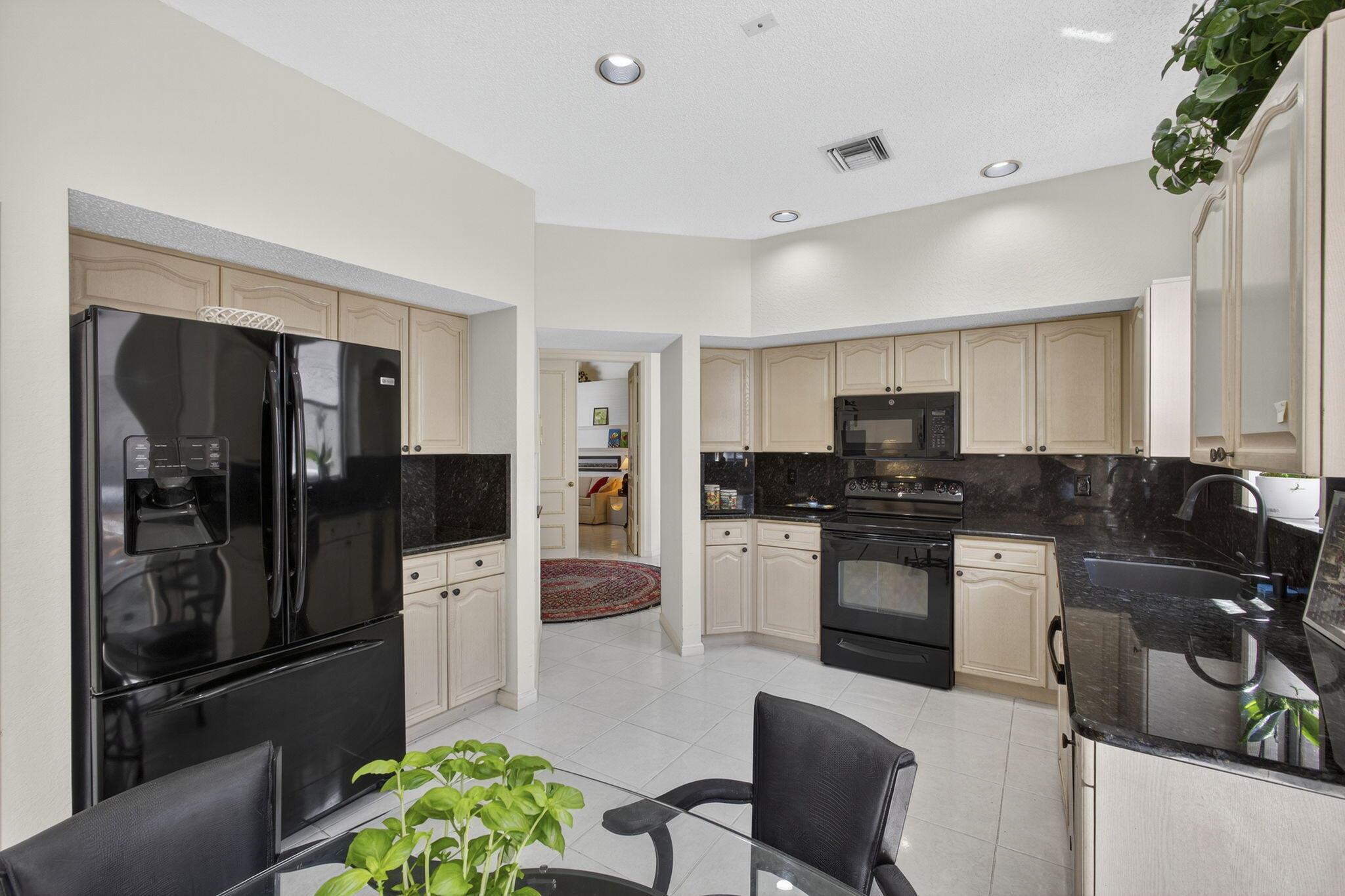 WYCLIFFE PAR B - Residential Lease