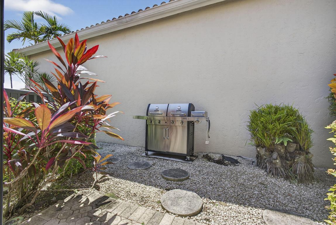 WYCLIFFE PAR B - Residential Lease