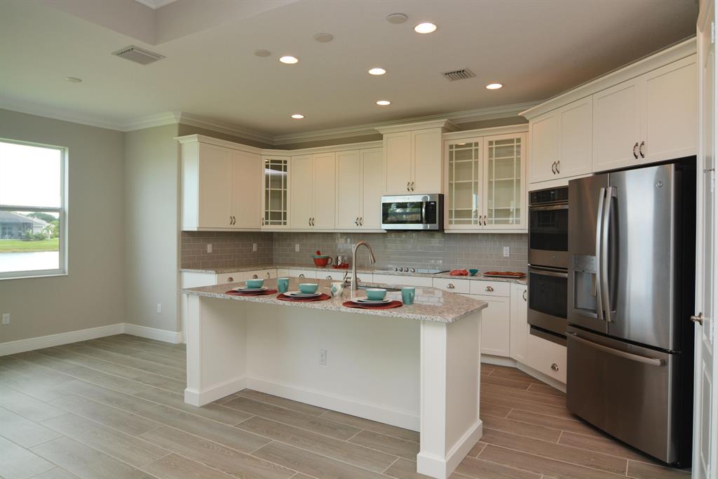 4 LAKES SUB - Residential