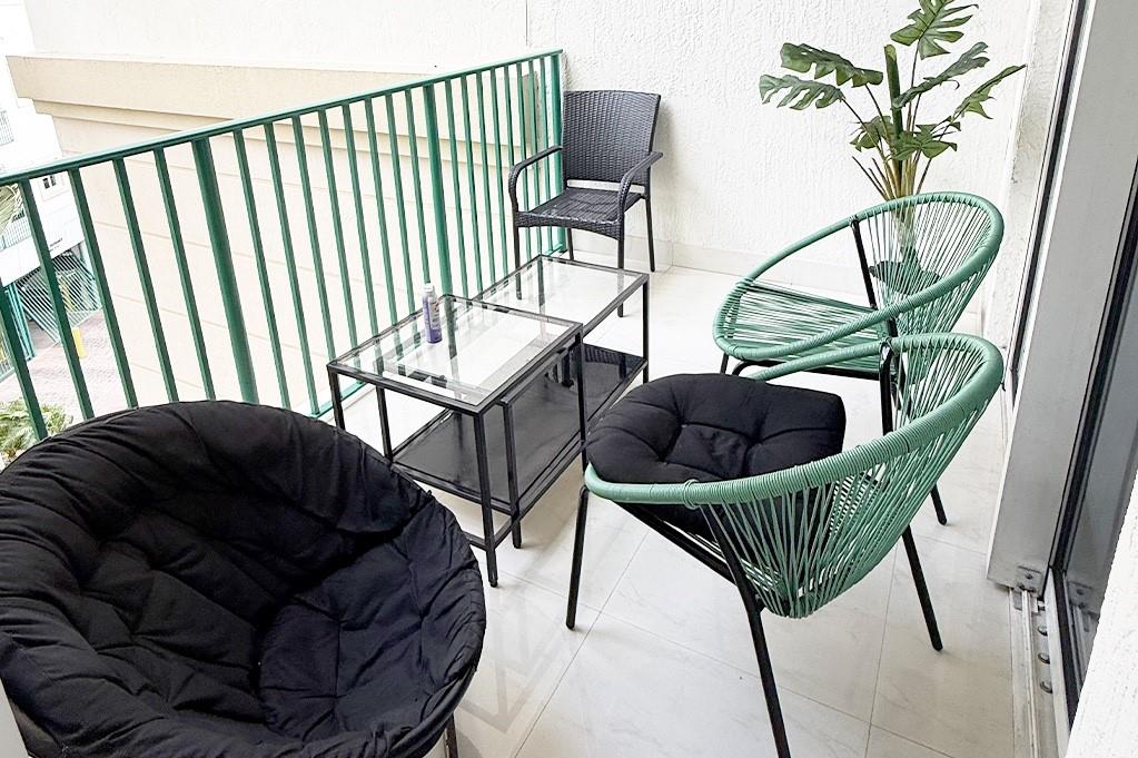 Turnberry Village So Towe - Residential Lease