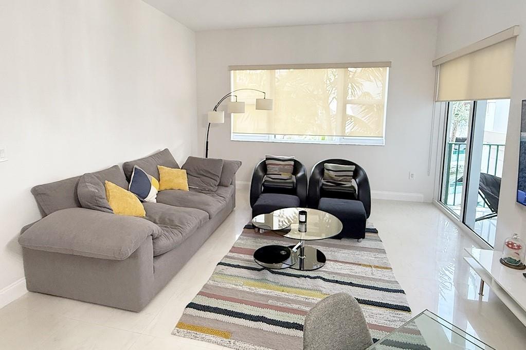 Turnberry Village So Towe - Residential Lease