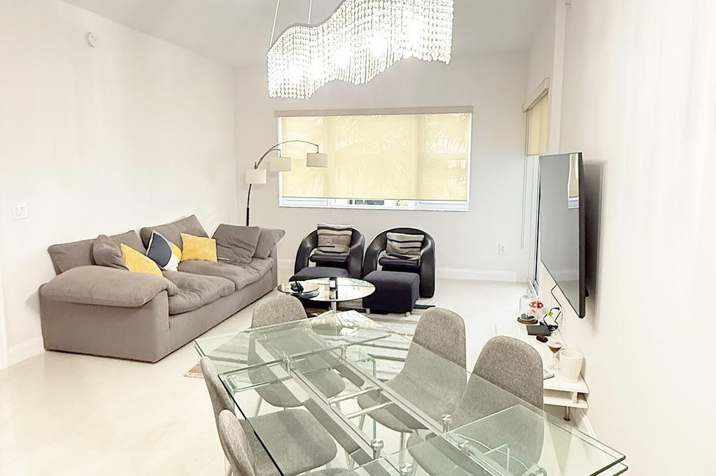 Turnberry Village So Towe - Residential Lease