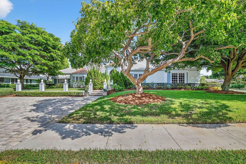 Photo of 1103 NW 6th Avenue, Delray Beach, FL 33444 (MLS # R11135783)