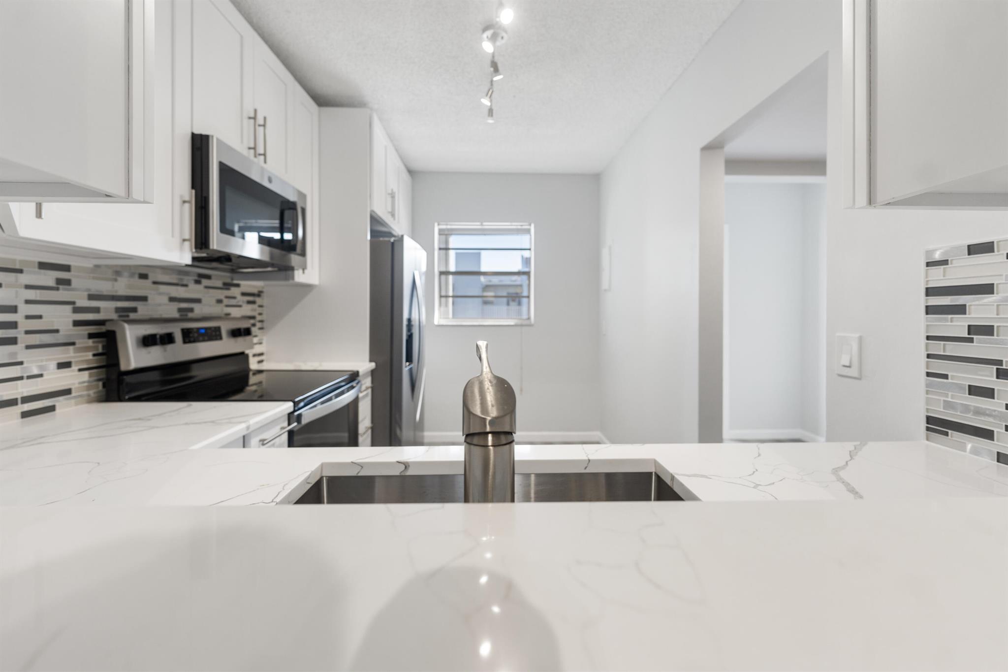 2800 SW 22nd Avenue 1060