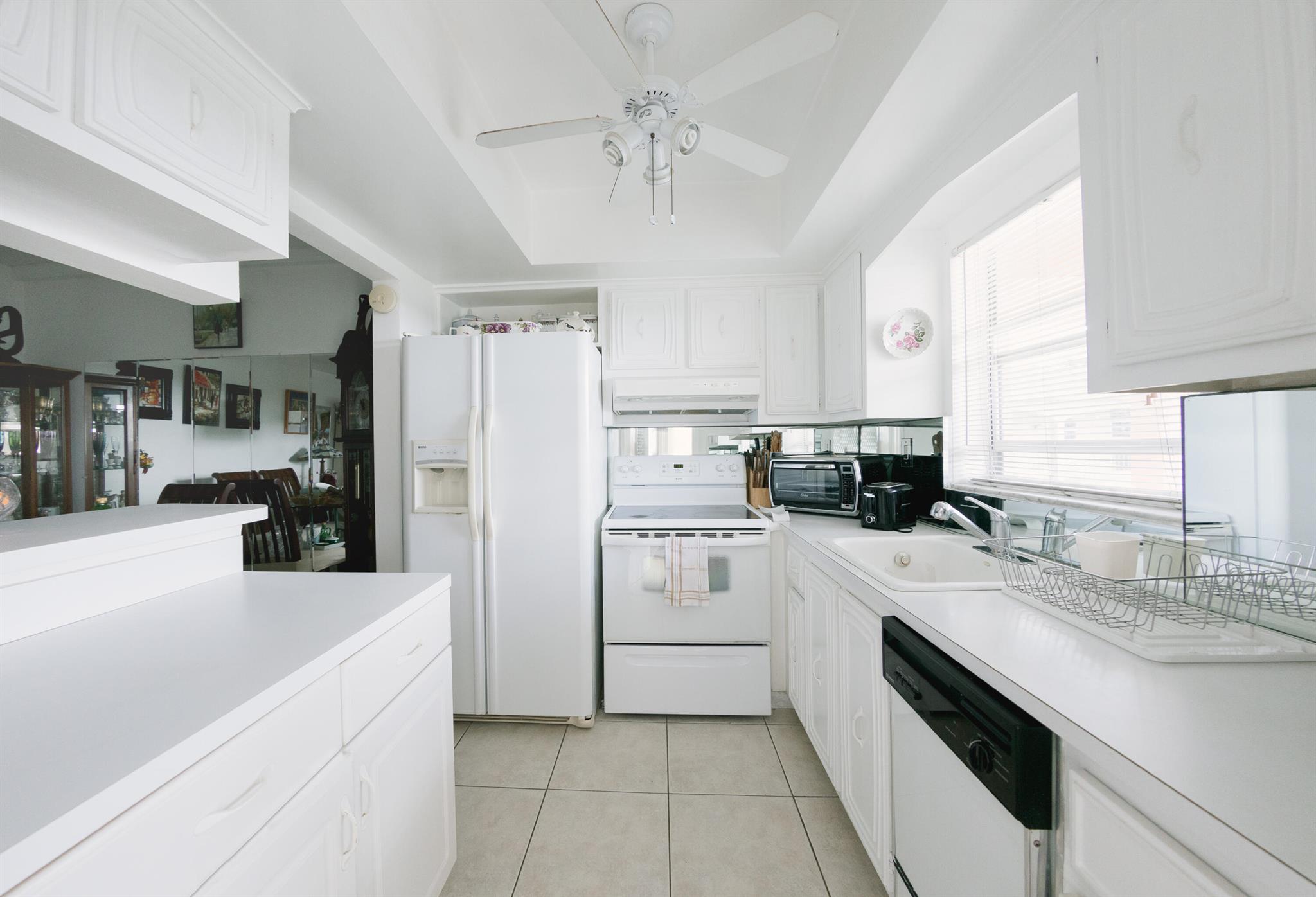 100 SE 6th Avenue 303