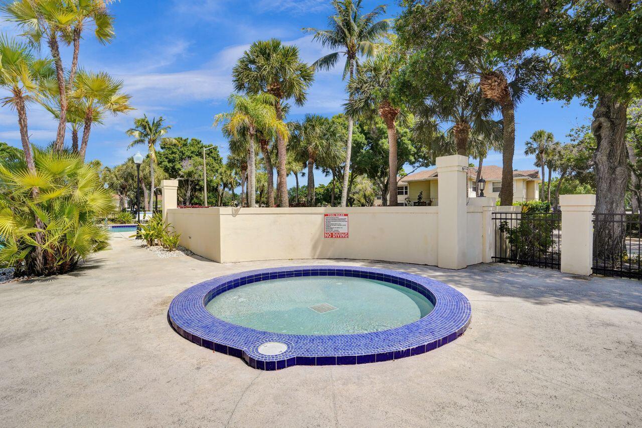 WELLESLEY AT LAKE CLARKE - Residential