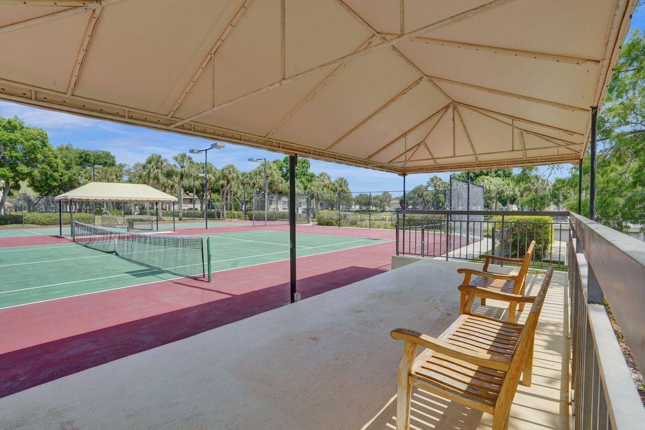 WELLESLEY AT LAKE CLARKE - Residential