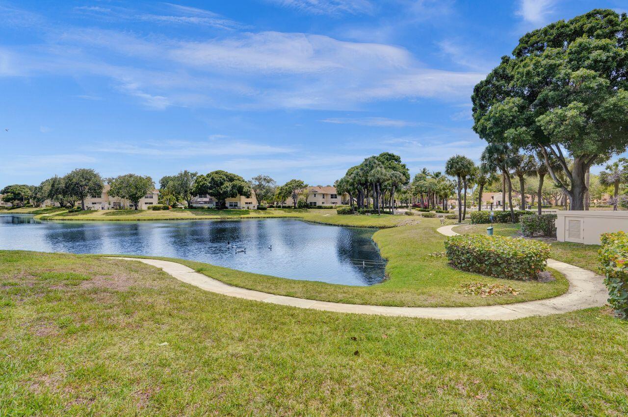 WELLESLEY AT LAKE CLARKE - Residential