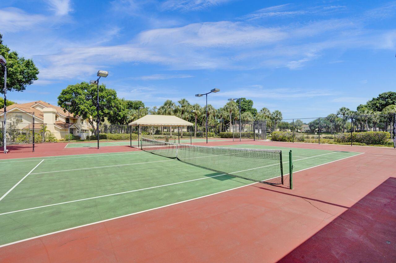 WELLESLEY AT LAKE CLARKE - Residential