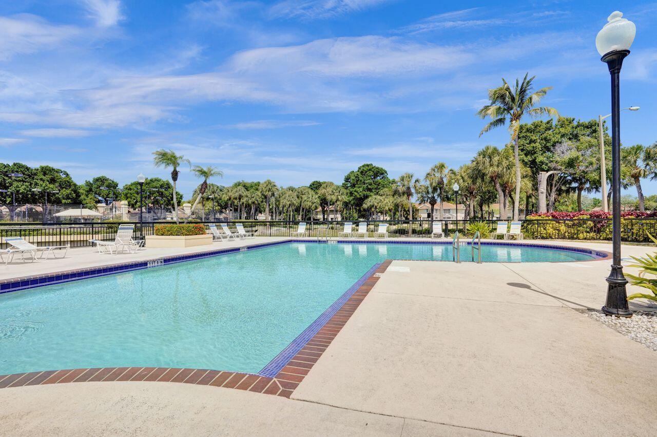 WELLESLEY AT LAKE CLARKE - Residential