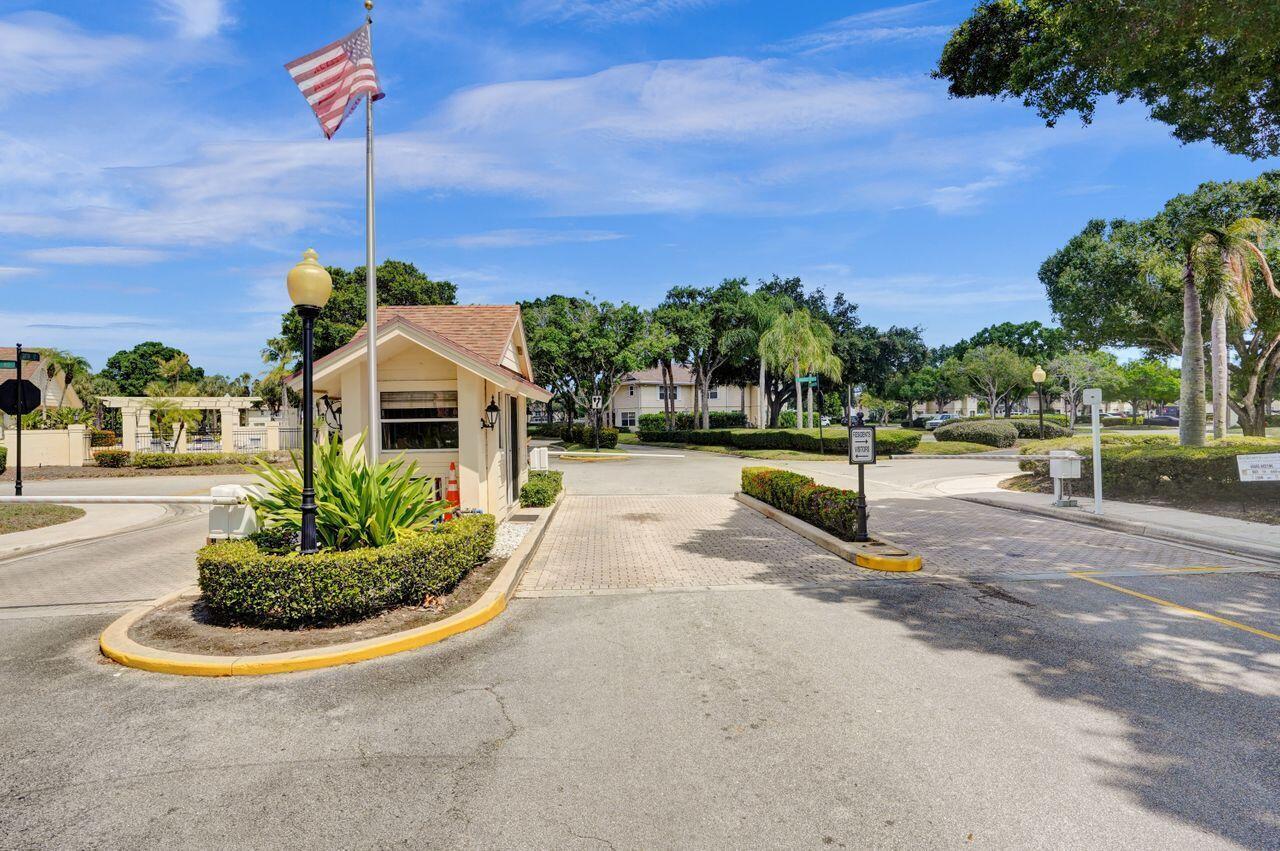 WELLESLEY AT LAKE CLARKE - Residential