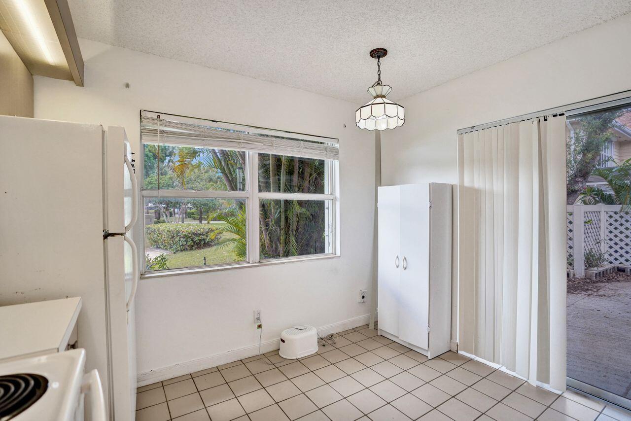 WELLESLEY AT LAKE CLARKE - Residential