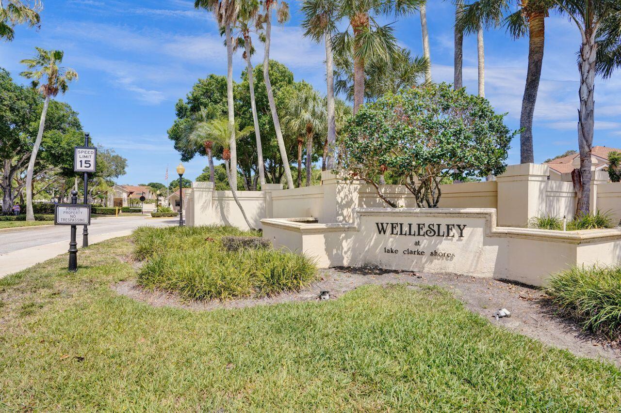 WELLESLEY AT LAKE CLARKE - Residential