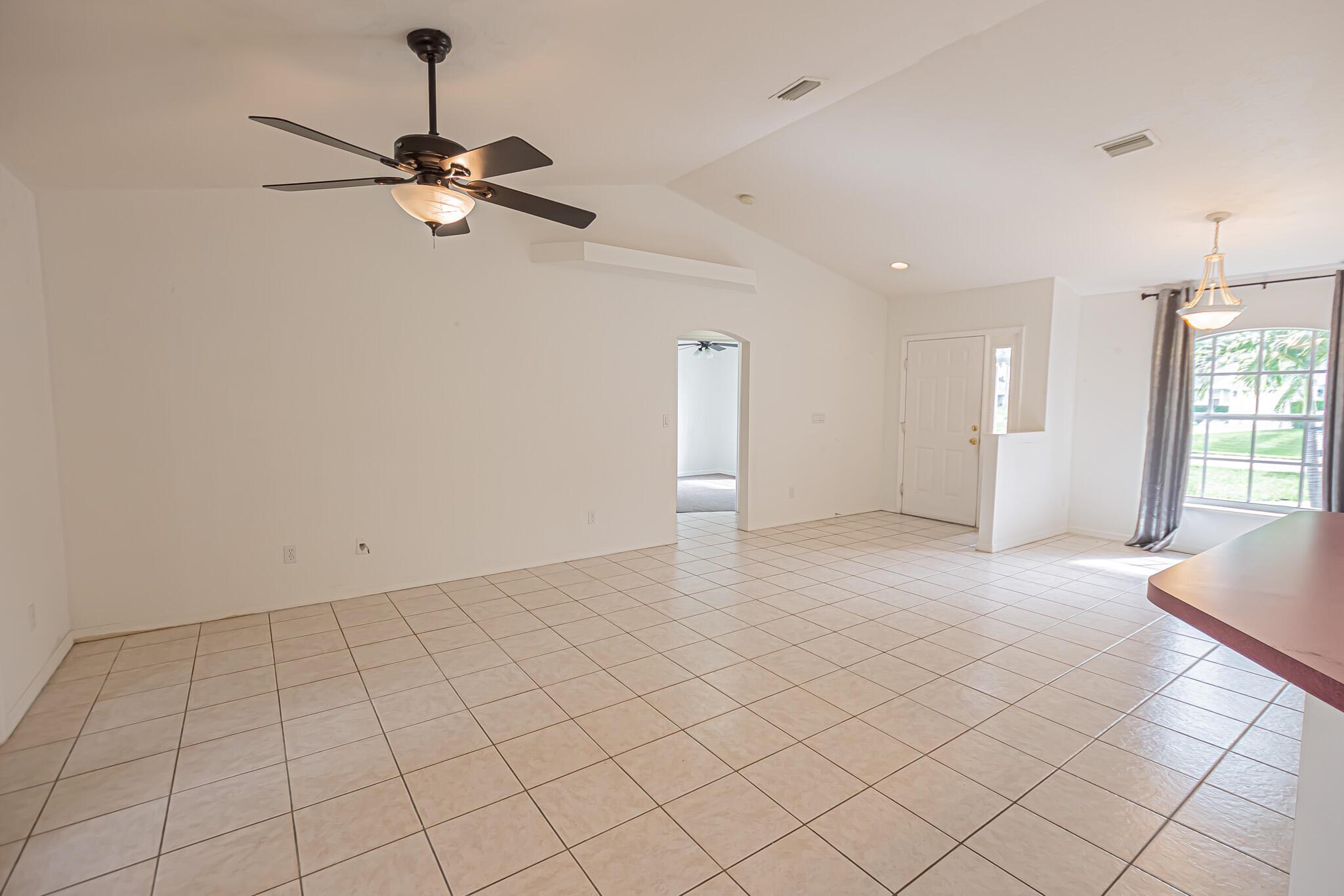 1782 SW Brisbane Street, Port St Lucie, FL, 34984/$329,888 3 1782 SW Brisbane Street