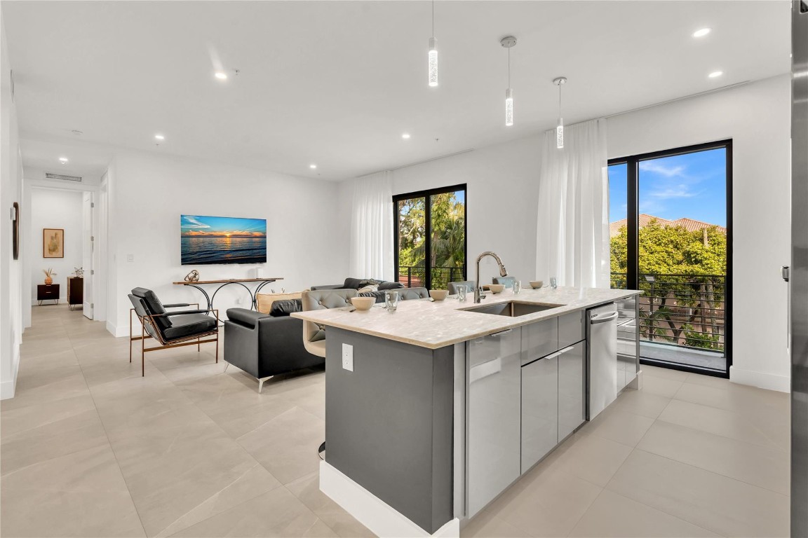 Everglade Land Sales Co F - Residential Lease