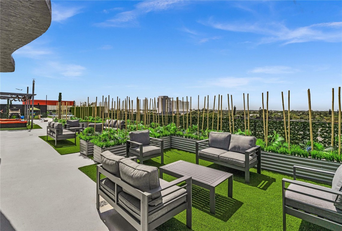 Everglade Land Sales Co F - Residential Lease