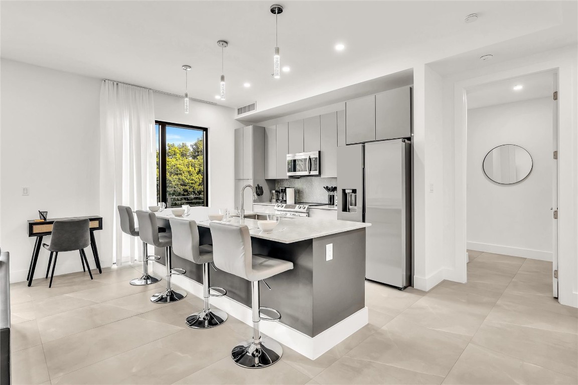 Everglade Land Sales Co F - Residential Lease