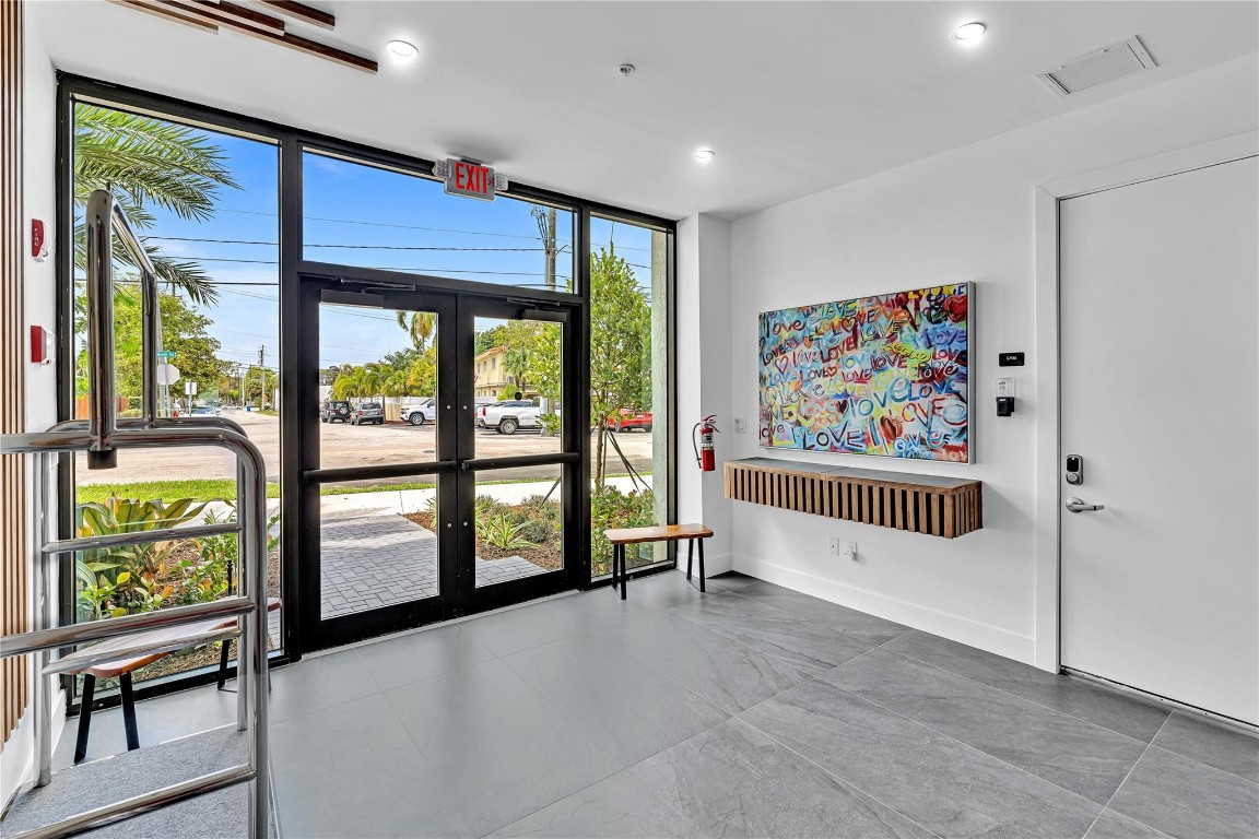 Everglade Land Sales Co F - Residential Lease