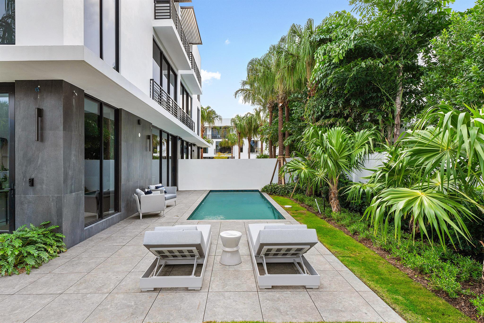 PALM TRAIL ESTATES - Residential