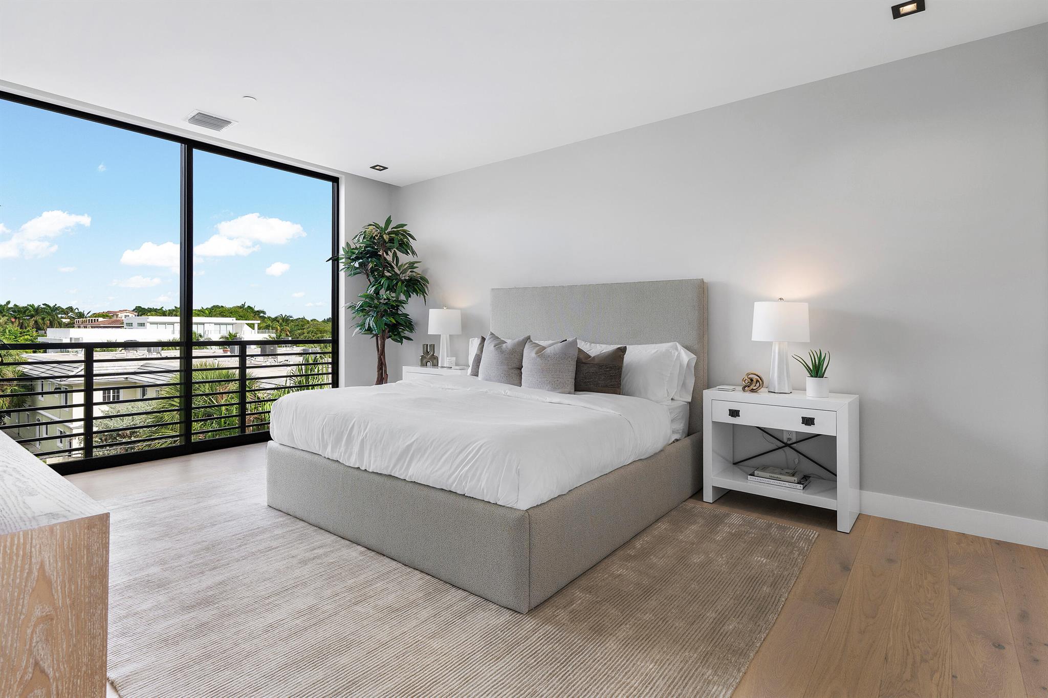 PALM TRAIL ESTATES - Residential