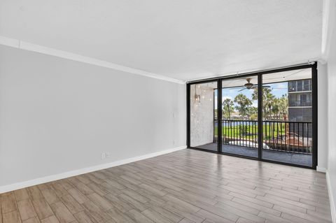 Tiny photo for 8 Royal Palm Way #203, Boca Raton, FL 33432 (MLS # B26023541)