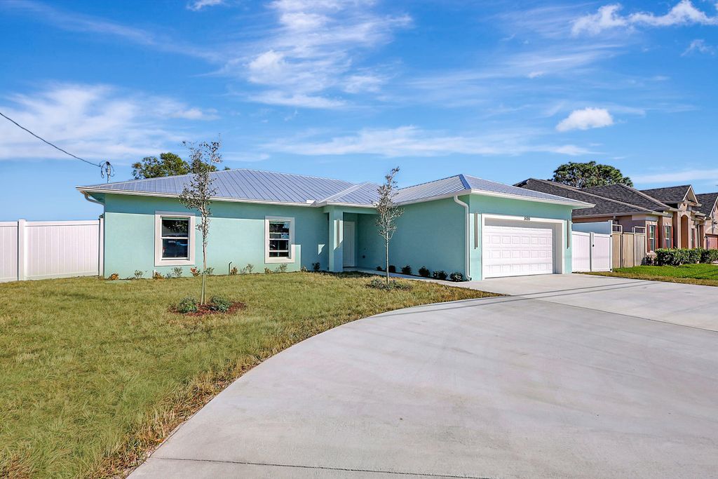 Photo of 5195 NW Milner Drive NW, Port Saint Lucie, FL 34983 (MLS # R10943975)