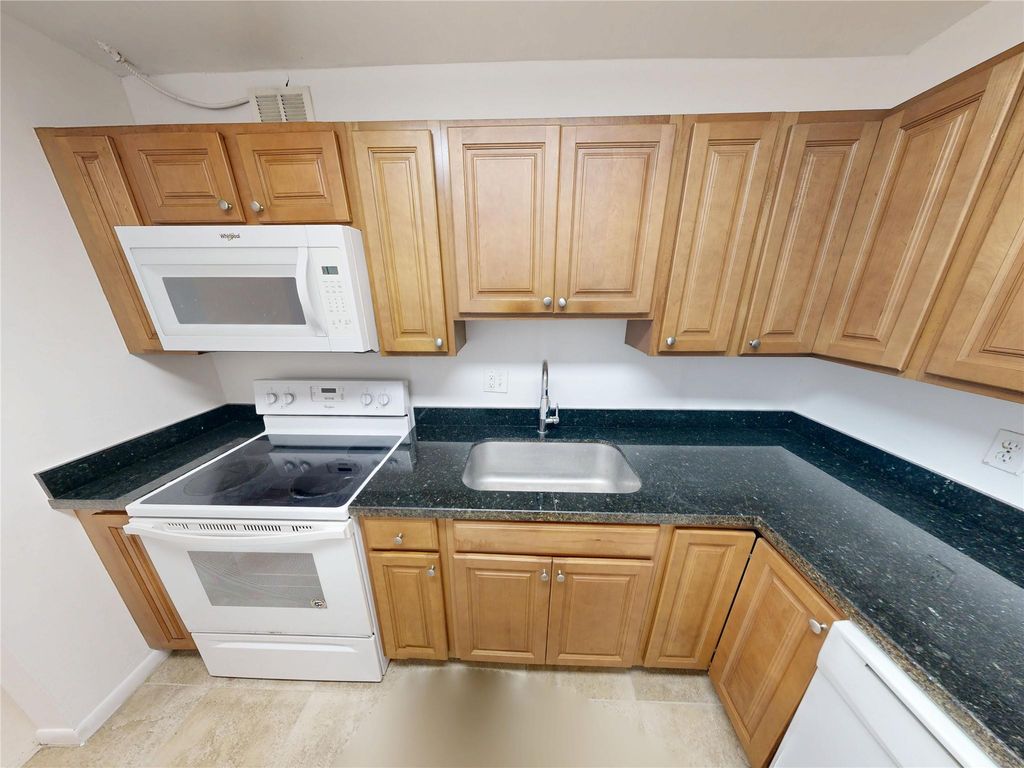 Photo of 636 NW 13th Street, Boca Raton, FL 33486 (MLS # F10500527)