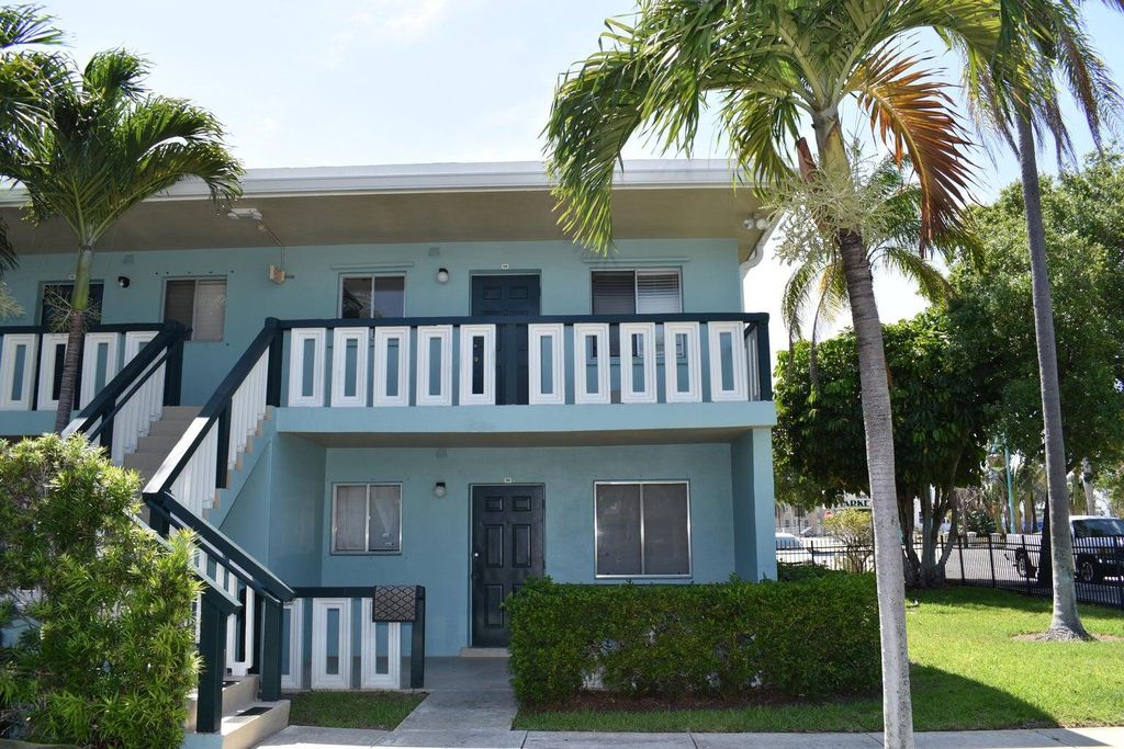 Photo of 306 E Ocean Avenue #214, Boynton Beach, FL 33435 (MLS # R11045174)